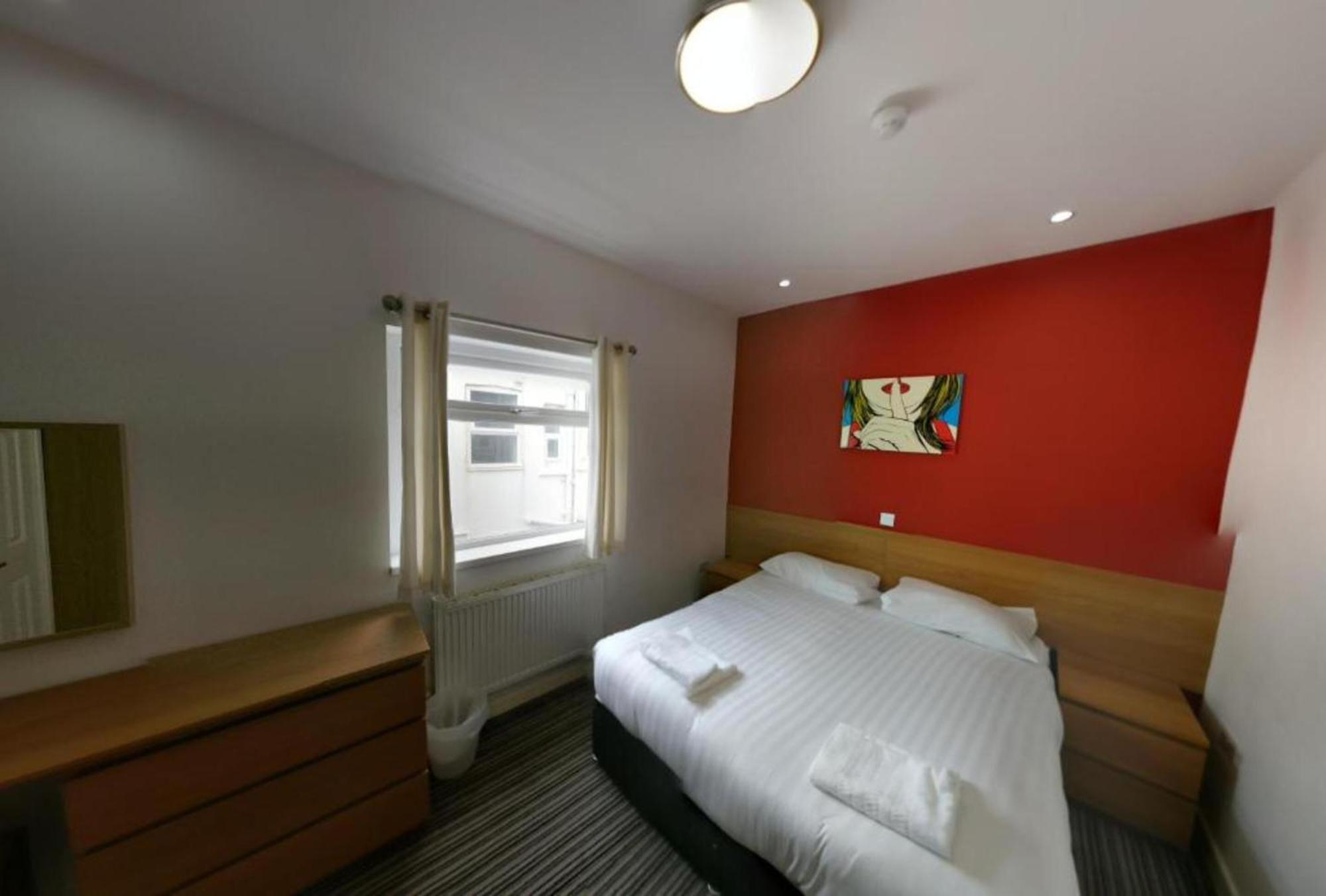 Oyo Wave Crest Hotel ブラックプール エクステリア 写真