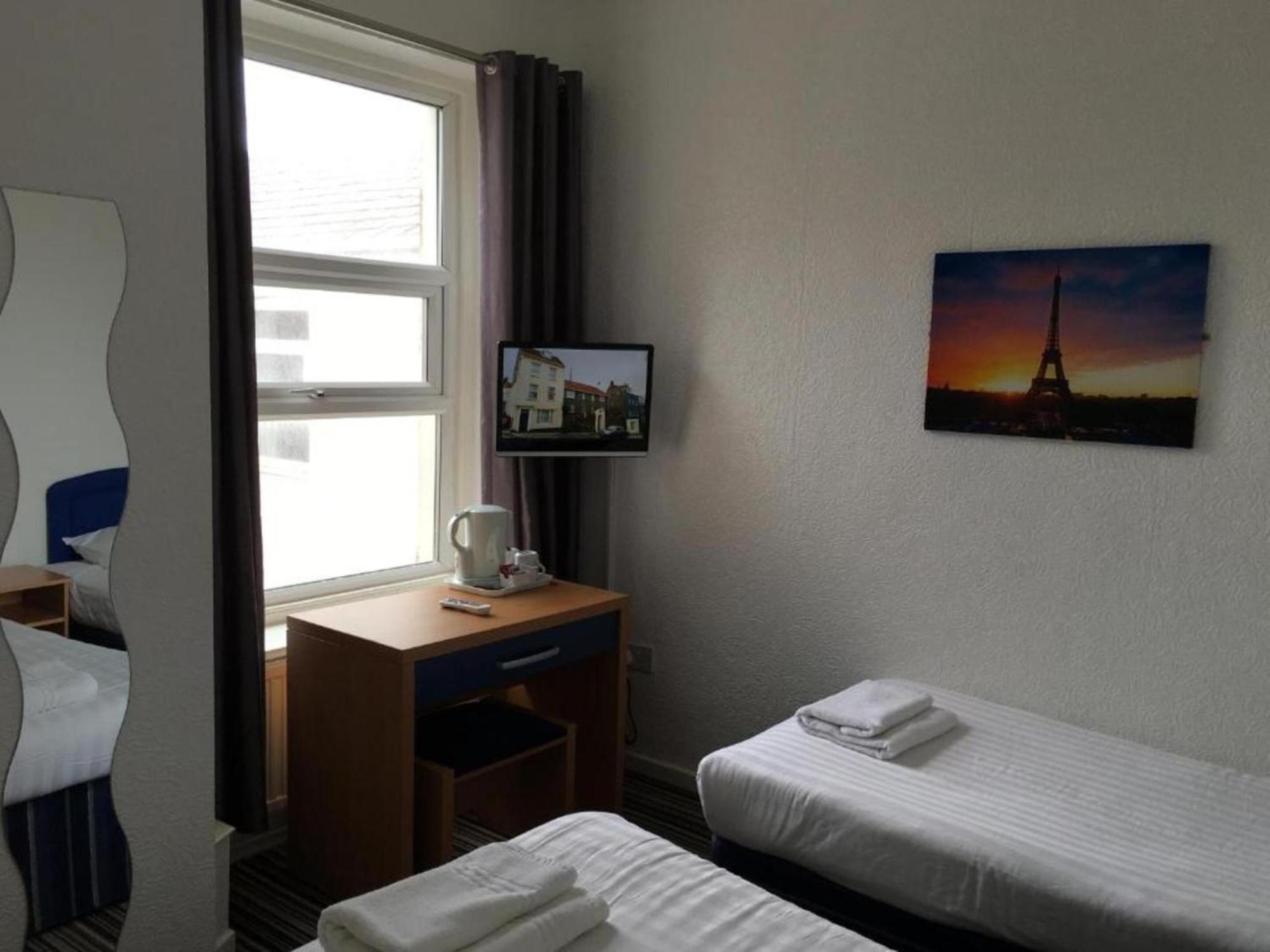 Oyo Wave Crest Hotel ブラックプール エクステリア 写真