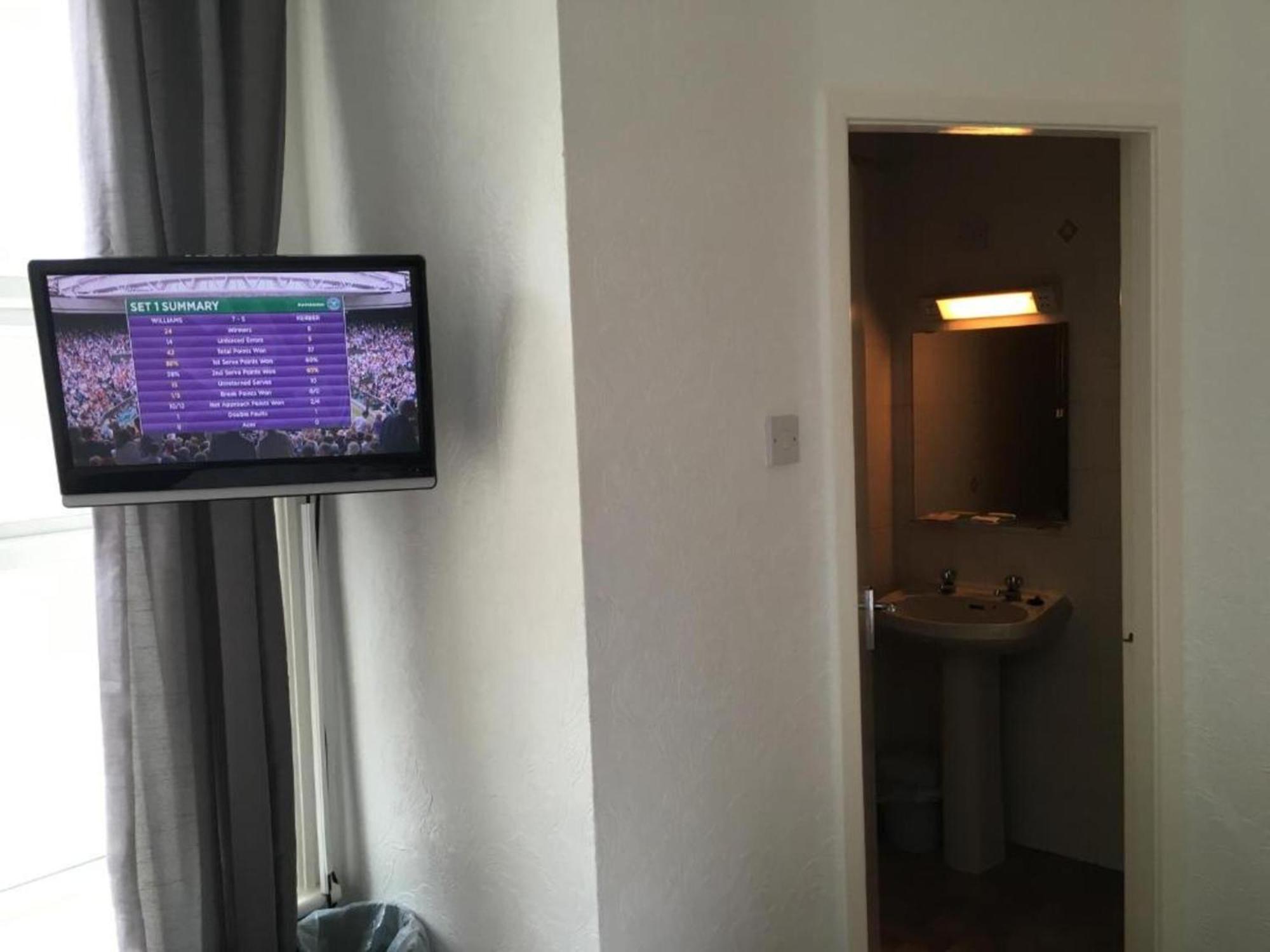 Oyo Wave Crest Hotel ブラックプール エクステリア 写真